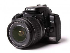 Kit canon aparat foto + obiectiv blitz extern si trepied foto