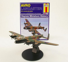 Macheta avion - AVRO LANCASTER + BOOK GIFT - 1941 - CORGI - scara 1:144 foto