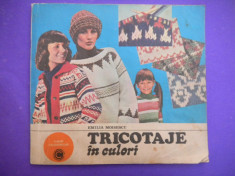 TRICOTAJE IN CULORI = Emilia Moisescu foto