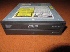 CD-RW Asus QuieTrack 52x32x52x IDE foto