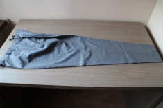 Pantaloni gri, conici, stofa de lana 100% foto