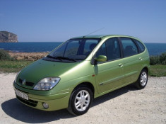 Dezmembrez orice piese de Renault Scenic an 2003 foto