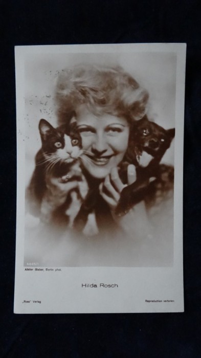 Hilda Rosch cu animalele de companie - Atelier Bieber- Vedere Ross-Artisti