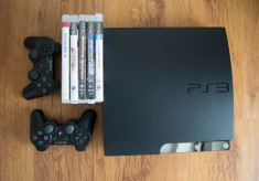 Vand Playstation 3 slim 320Gb - 2 controlere Sony DualShock 3 + 5 jocuri foto