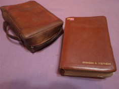 BIBLIE - Americana (Brandon G.Stephens) editata in 1989 si decorata in aur cca. 5500 file harti si dv. imagini in etui foto
