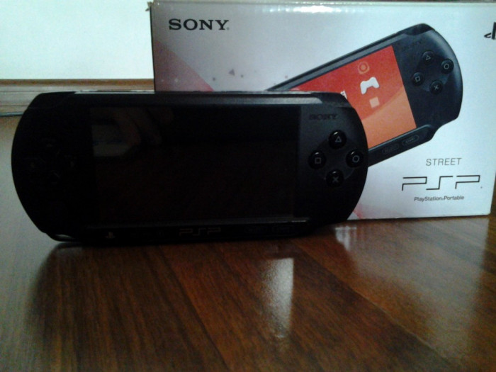 Vand Psp E1004 Street SONY modat permanent+card de 4gb