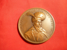 Medalie Mihai Viteazul 1901 emisa de Soc. de Numismatica ,bronz ,d= 5 cm foto