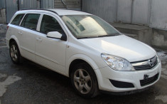 Dezmembrez Opel Astra H caravan, 1.7 cdti,81 kW, 110 cp, motor z17dtj, 142.900 km - an 2008 foto