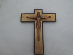 deosebit crucifix din lemn cu sfantul isus din alama foto