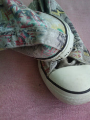 Tenesi Converse All Star Chuck Tayloor,originali,model deosebit,marimea 34,ieftini. foto