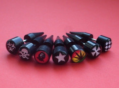 FAKE PLUGS, FLESH PLUGS, EXPANDER, PIERCING foto