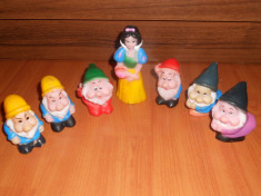 LOT 7 Figurine ARADEANCA - Alba ca zapada si cei Sapte pitici. Anii 80-90.Lipsa 1 Pitic.(7 pitici,Papusi vechi cauciuc,desene animate,epoca comunista) foto