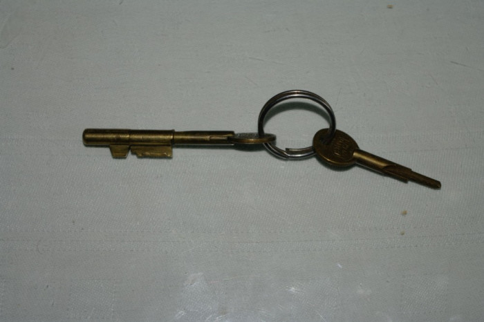 Cheie pentru blocare broasca cu cheie - veche