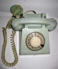 TELEFON FIX ROMANIA ANII 80 CU DISC CULOARE VERDE DESCHIS foto