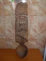lingura de lemn scluptata manual - decoratiune foto