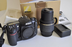 Nikon D300 + 2 obiective Tamron AF 55-200 f/4-5.6 Di II LD Macro si AF-S Micro NIKKOR 40 mm DX 1:2.8G / Aparat foto NIKON D300, 2 obiective si card foto