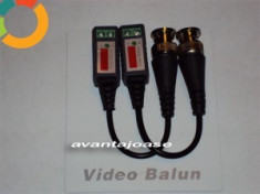 ADAPTOR CCTV VIDEO BALUN 2 BUC LA SET foto