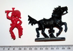 LOT 5 FIGURINE ROMANESTI INDIENI SI COWBOY foto