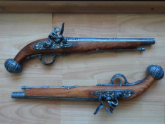Pereche de pistoale de lupta, duel, replica de panoplie, sec.XVII-XVIII foto