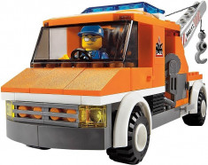 LEGO 7638 Tow Truck (Camion tractare) foto