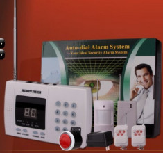 Sistem de Alarma WIRELESS APELARE TELEFONICA Model 2014 cu 2 TELECOMENZI, Senzor miscare, Sirena si Contact usa pentru Casa Centrala telefonica foto