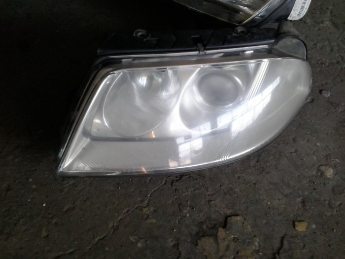 Vand far stanga VW Passat 3B
