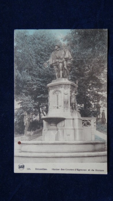 Bruxelles - Statuie a contilor d&#039;Egmont - Vedere circulata