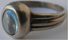 Inel vechi din argint cu piatra bleu deschis - de colectie foto