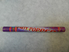 CONFETTI - PARTY POPPERS - NO FIREWORKS - 58 CM foto