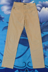 Pantaloni / blugi Armani Jeans Made in Italy, model Comfort Fit; marime 30: 77 cm talie; 105 cm lungime, 79 cm crac interior; elastan; stare excelenta foto
