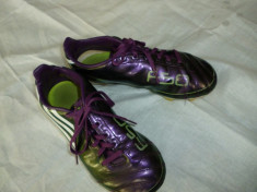 Ghete de fotbal Adidas F50 foto