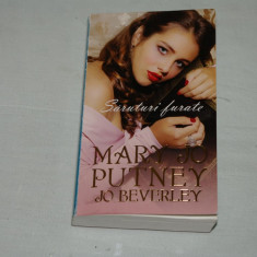 Saruturi furate - Mary Jo Putney - Jo Beverley - Editura Litera - 2013