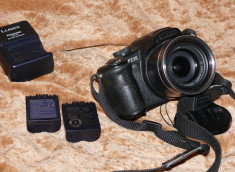 Panasonic Lumix DMC-FZ35, aparat deosebit cu zoom 18x, filmeaza HD, card, geanta, doua baterii foto