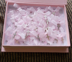 Set 80 cruciulite botez + cutie - roz foto
