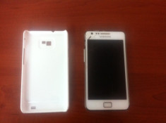 Vand Samsung Galaxy S2 16GB cu geamul spart foto