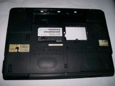 bottom case toshiba satellite p200 p205 carcasa inferioara AP026000200 K000049290 foto