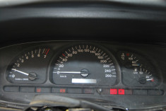 ceas bord opel vectra b 260 km/h foto