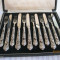 Set 6 cutite si 6 furculite din argint masiv in cutia originala provenienta Anglia 1853/1858 Victoriene