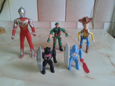 Figurine plastic cavaleri, soldat, cowboy, robot foto