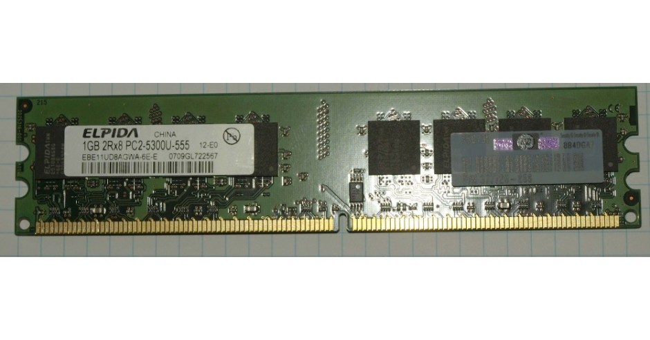 Barrette RAM DDR2 4 Go PC2-5300 667 MHz - 240 Broches, Pour Intel