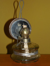 AuX: Superba lampa pe petrol cu oglinda, vechedar nefolosita, vintage, confectionata din sticla, arzator in stare impecabila, prezinta fitil, model 1. foto