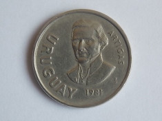 10 NUEVO PESOS URUGUAY 1981 XF foto