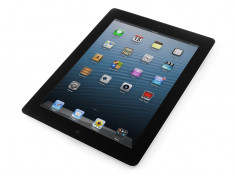 iPad 3 cu 4G + WiFi, negru 16 GB in garantie + Smart Cover Apple foto