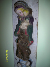 Ceramica Fecioara cu pruncul ornament bisericesc foto