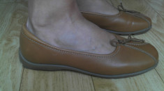 Pantofi din piele marimea 38,5,arata impecabil! foto