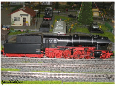BR 23 Trix 22230 locomotiva cu sunet si fum foto