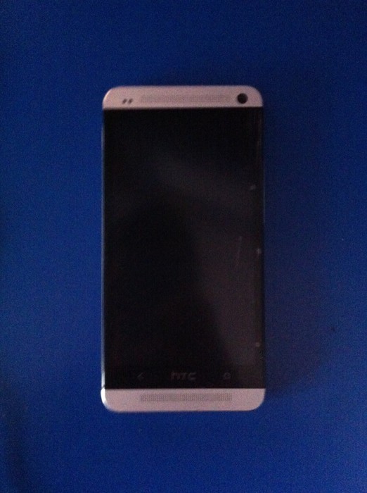 Vand HTC One 32Gb,stare perfecta de functionare,arata 9.8/10 foto mare Vand HTC One 32Gb,stare perfecta de functionare,arata 9.8/10 foto mare