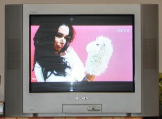 TV SONY CRT 21&amp;#039;&amp;#039; (cu tub, clasic) foto