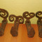 AuX: Superbe patru ornamente vechi, provin de la lemnaria unei trasuri (caleasca de lux), realizate manual din fier prin batere la cald, secol VIII.