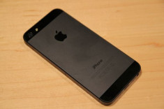 Vand iPhone 5 16GB Black foto